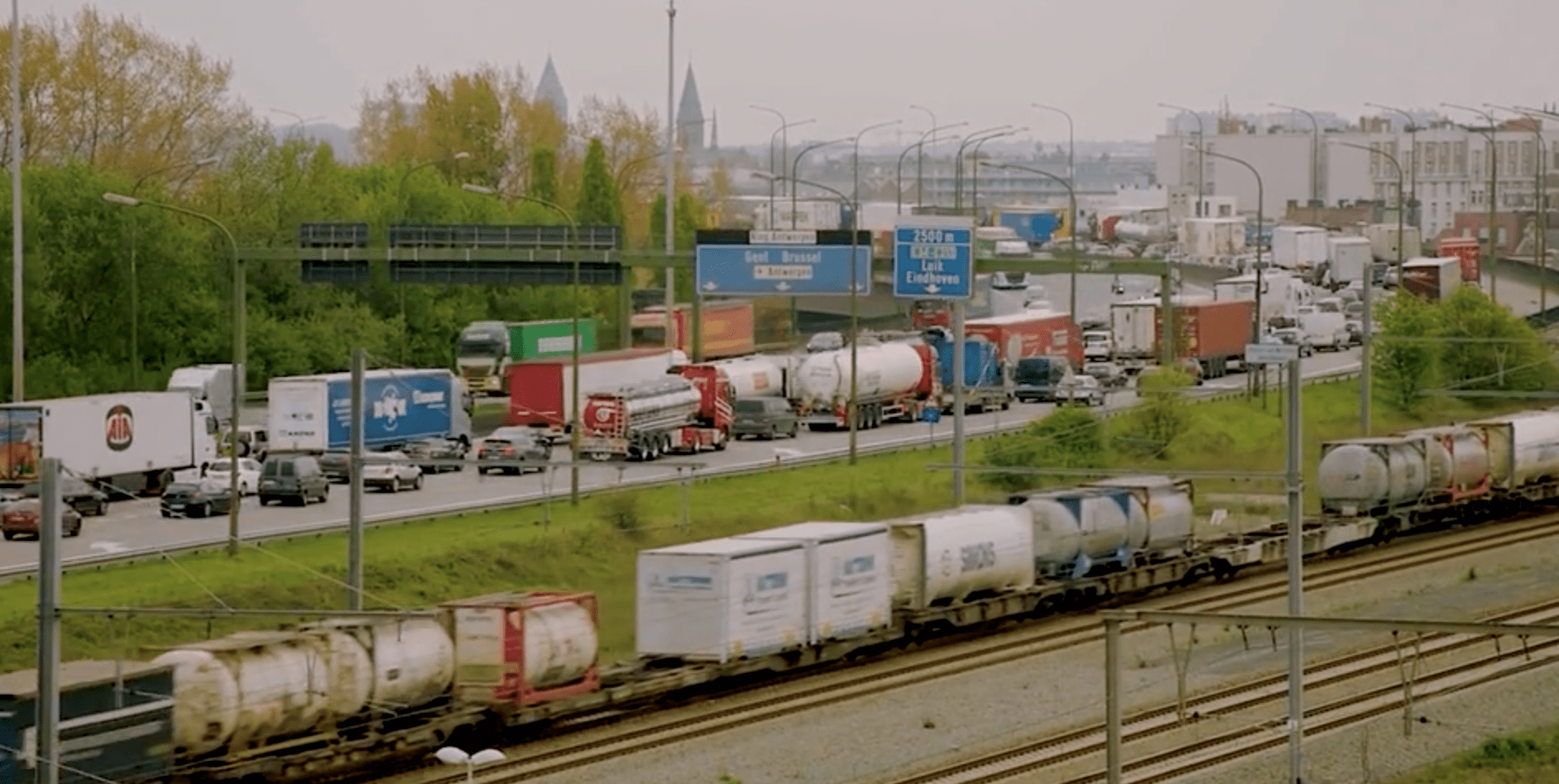 OutSystems Innovation Award winnaar Mark Geuens (Lineas) : “Voor een betere luchtkwaliteit en minder uitstoot is meer vrachtvervoer per spoor een absolute must”    